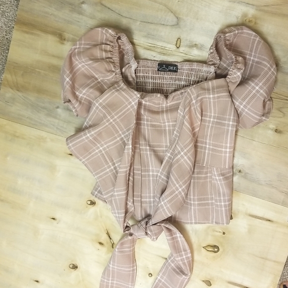 Puff Sleeve Crop Plaid Blouse - Picture 5 of 6